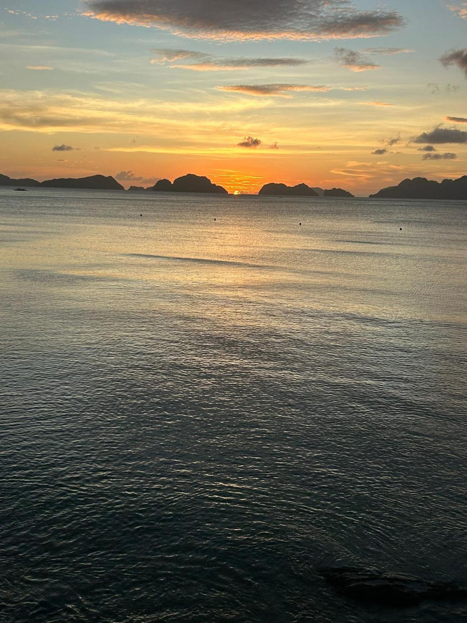 ホテル Hut Sunset Island View エルニド エクステリア 写真